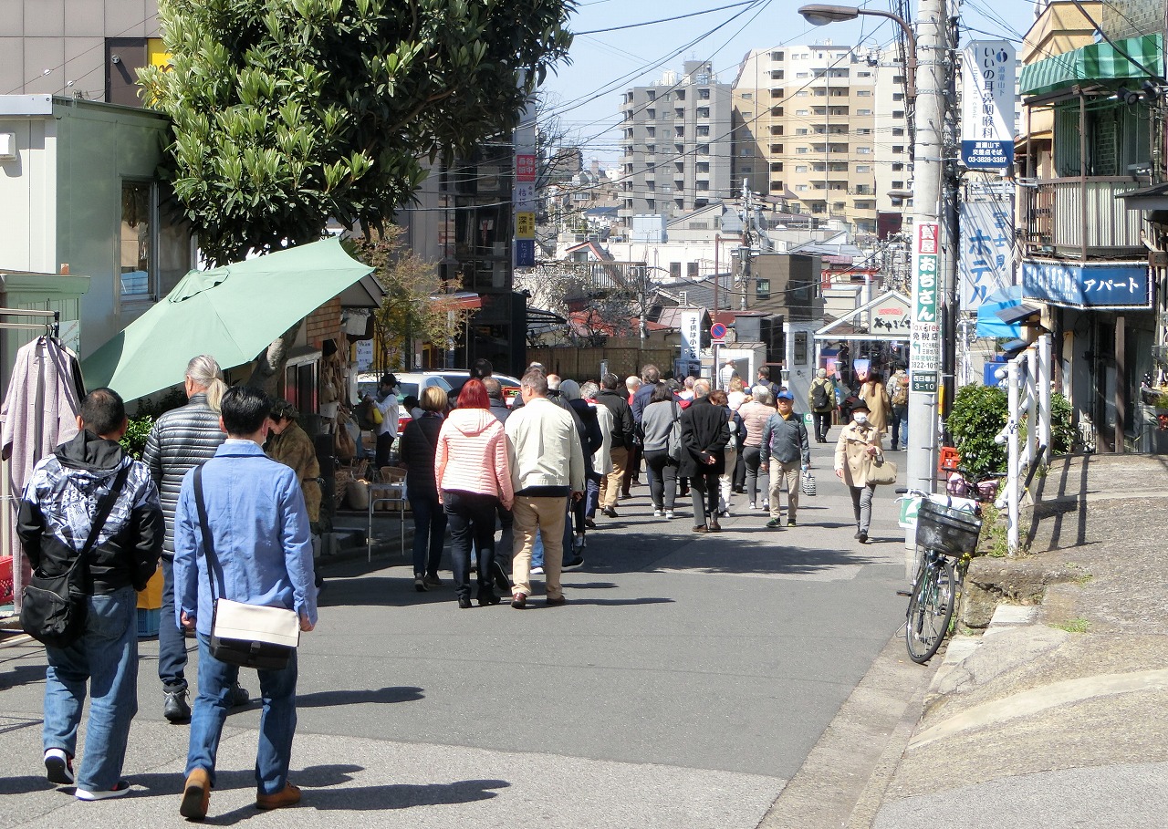 日暮里から上野へ ジェクト株式会社