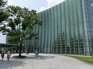 国立新美術館.jpg